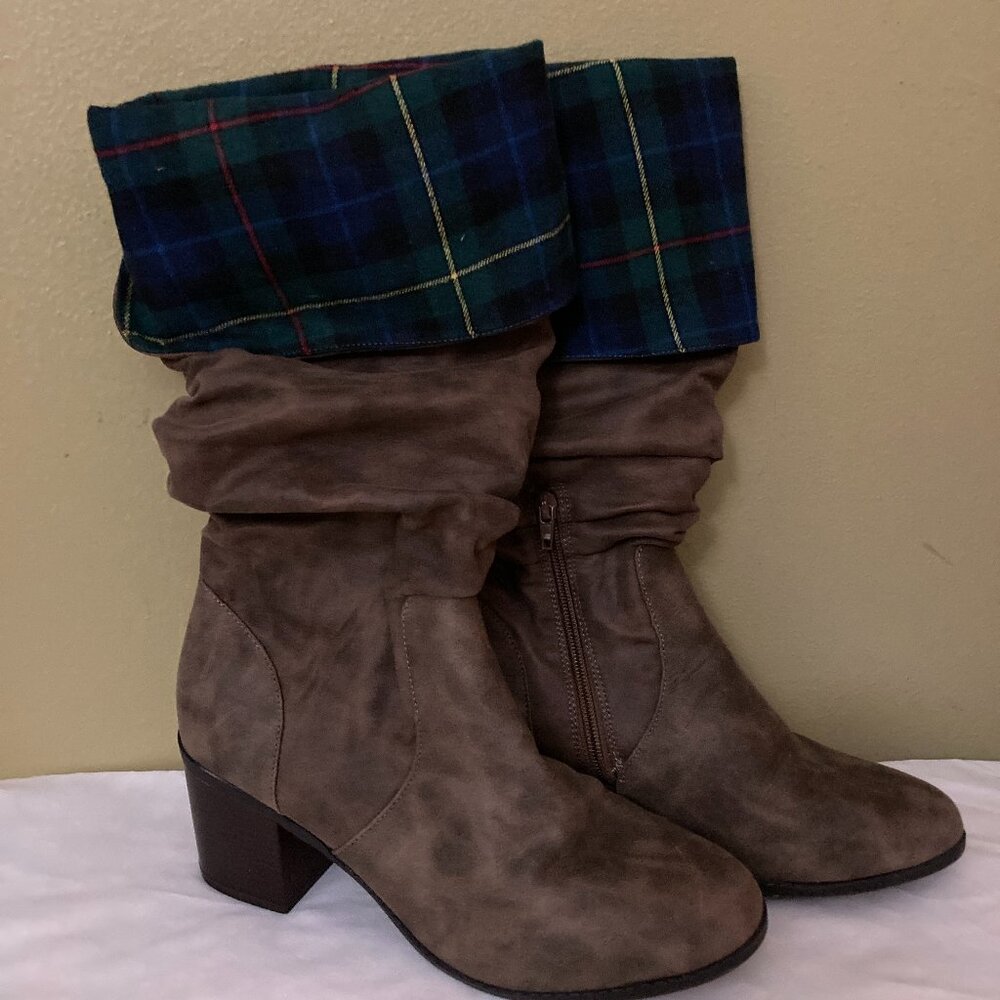 BROWN SUEDE LIKE BOOTS size 10